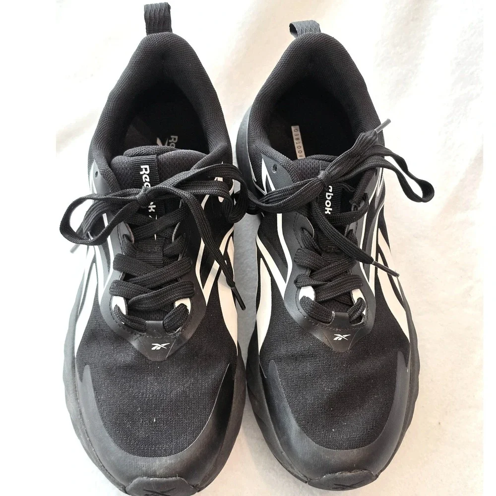 Reebok Mens Energen Run Black White Athletic Sneakers FFC0096069 Size 8.5